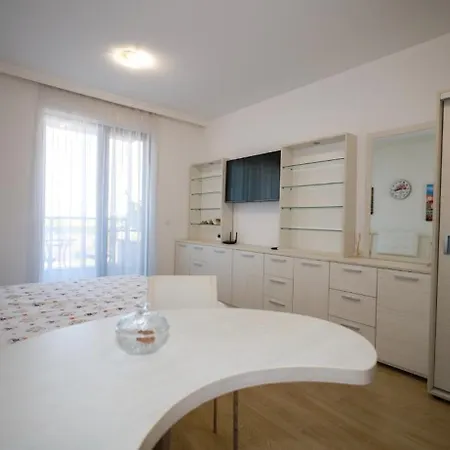 Apartamento студио сарафово