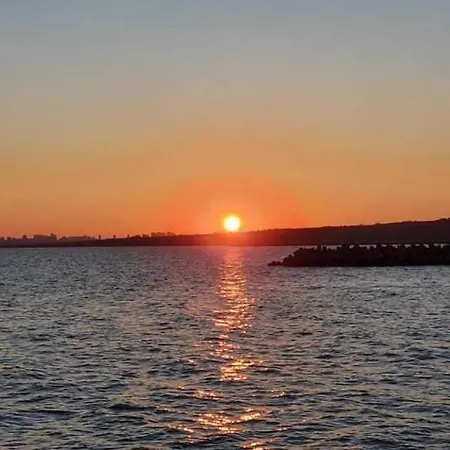 Апартамент студио сарафово *