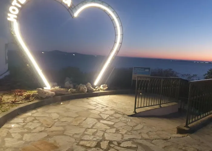 студио сарафово 公寓